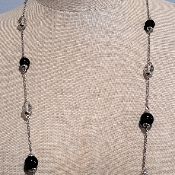 Glass long statement necklace - Picture 5 of 12